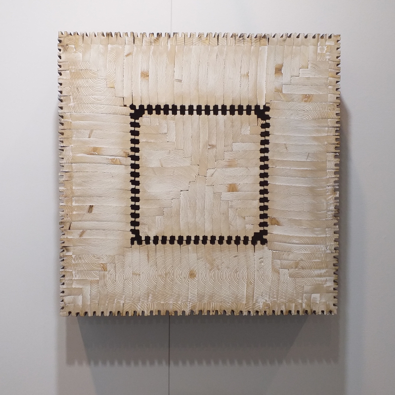 Flavio Senoner - Untitled 152_2020_burned wood, painted wood_67x66,5x14,2 cm_unique piece