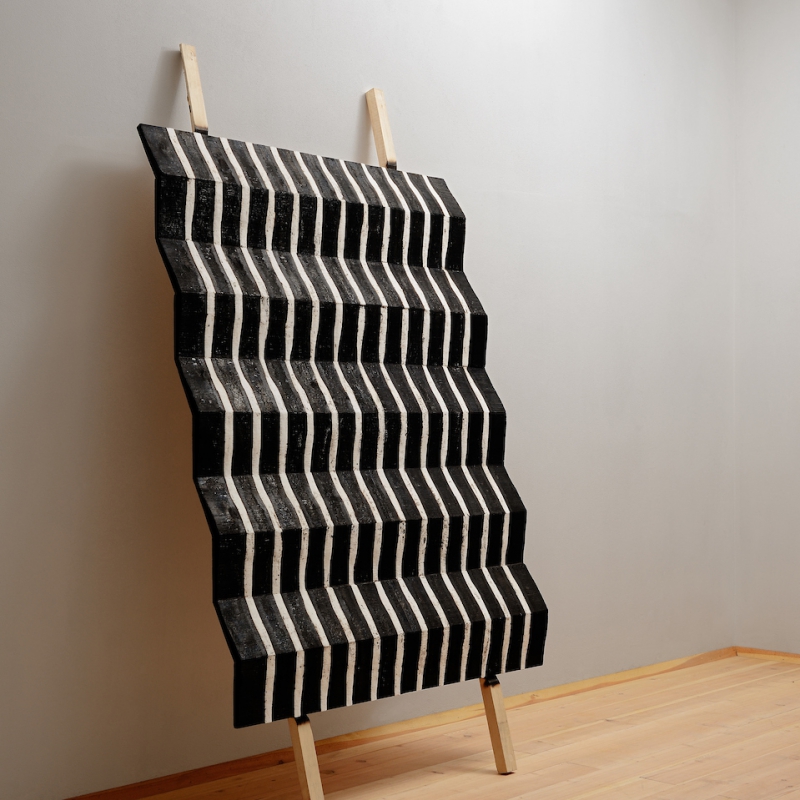 Flavio Senoner - Flavio Senoner_white and black lines_ 2014_wood and plaster_117x153,5cm