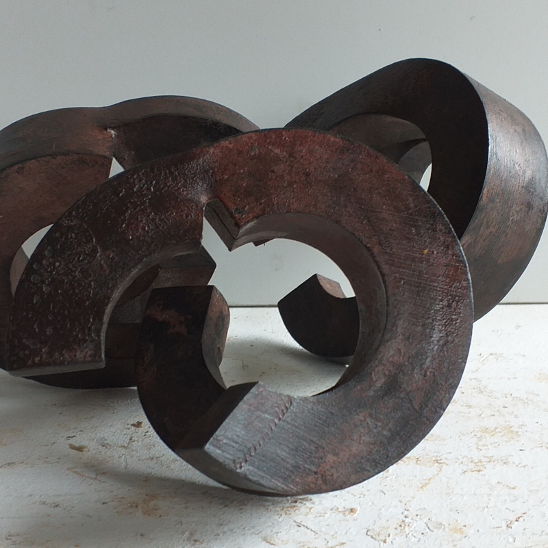  - Bruno Vallazza_Untitled_h16x30x24 cm_iron