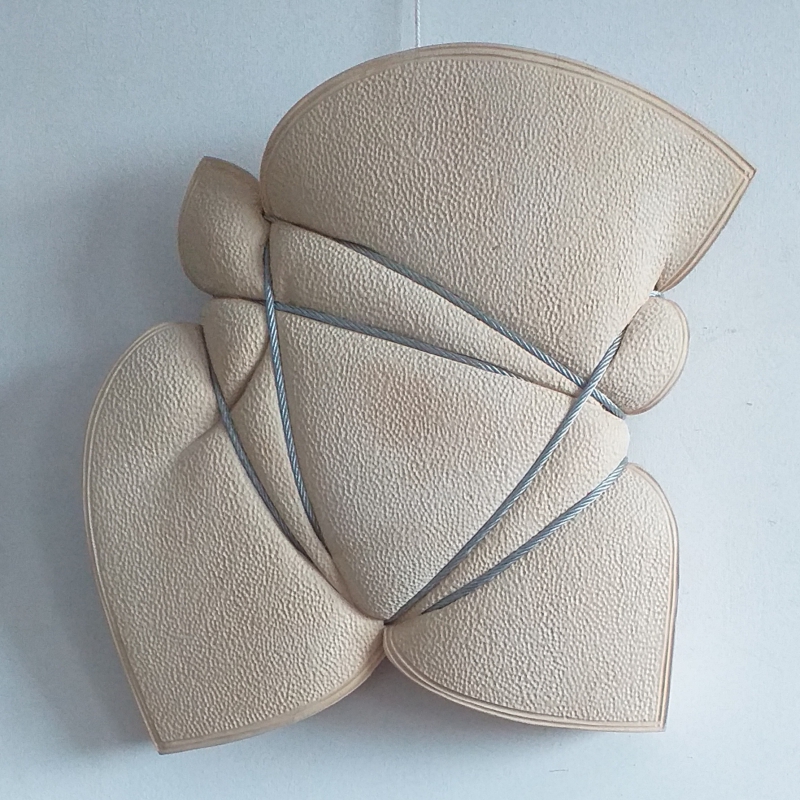 - Egon Digon_Salome_35x33x8 cm_2022
